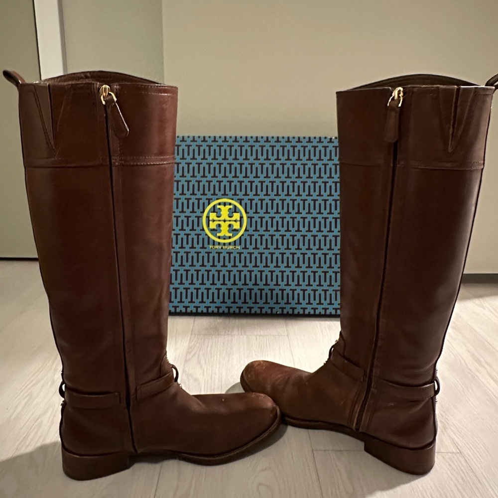 Tory Burch Marlene Riding Boot Finni Vegan Leather w/Gold Metal Details Size 7.5